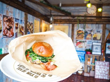WOOD PALOOZA BURGER'Z(ウッド パルーザ バーガーズ) | いぶすき