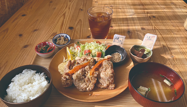 廃校キッチン 麦と庭