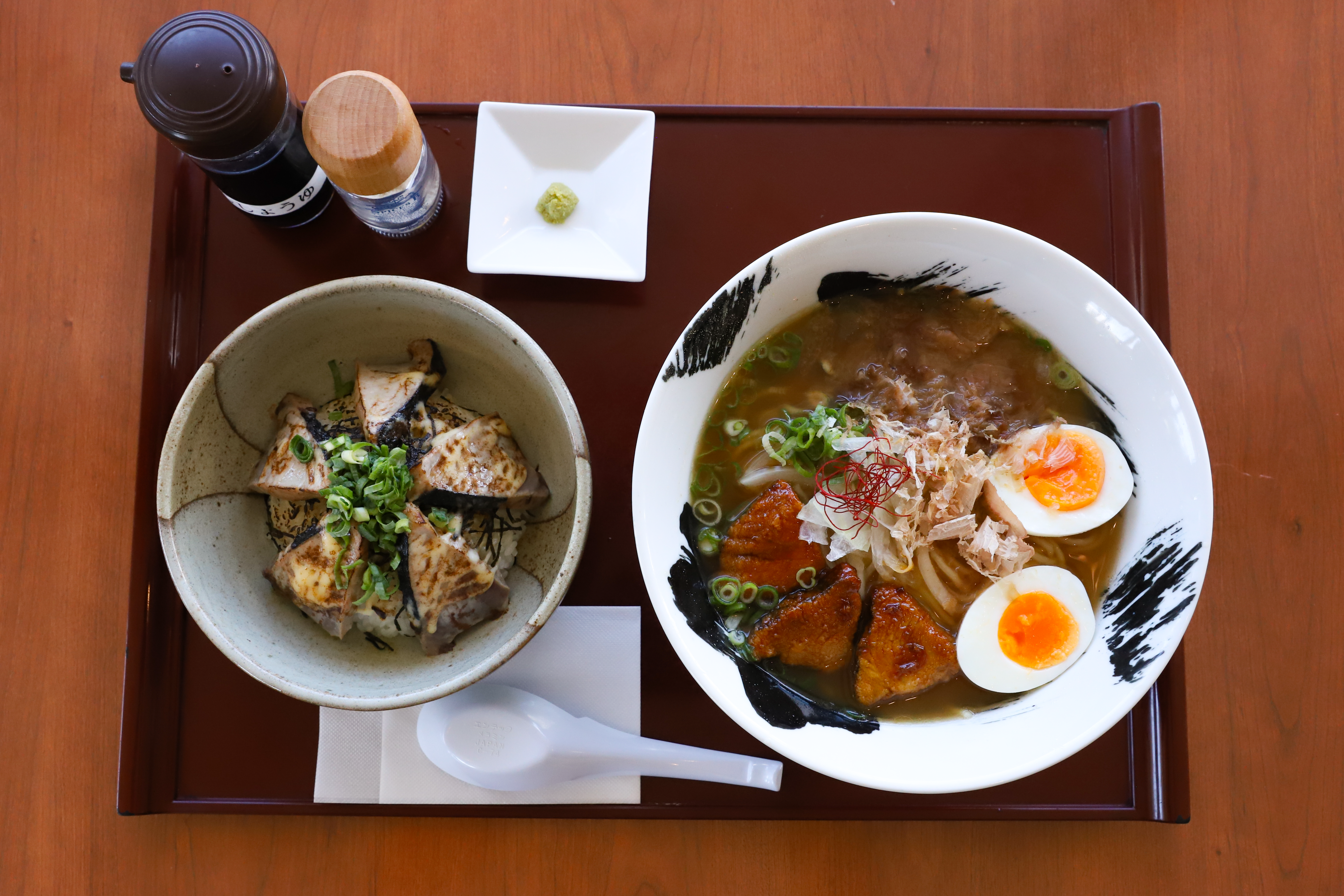 道の駅山川港活お海道『市場食道鶴の港』